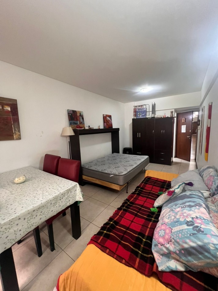 VENTA - DEPTO UN AMBIENTE - PLAZA COLON