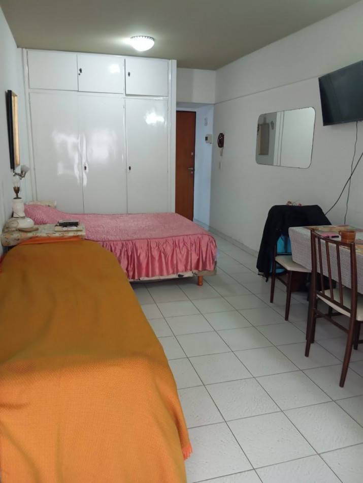 VENTA - DEPTO UN AMBIENTE - PLAZA COLON