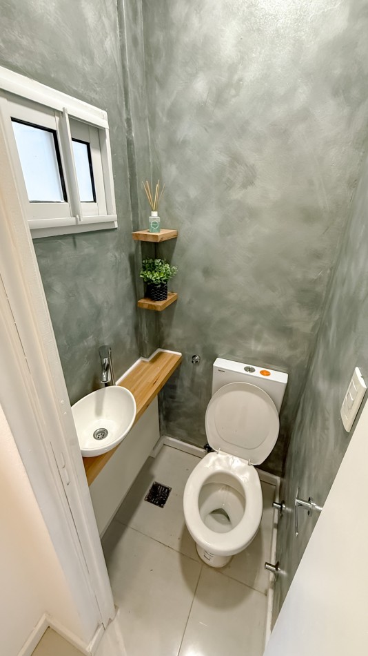 VENTA - DEPTO DOS AMB + DEPENDENCIA - BALCON