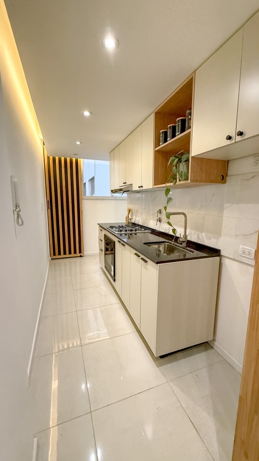 VENTA - DEPTO DOS AMB + DEPENDENCIA - BALCON