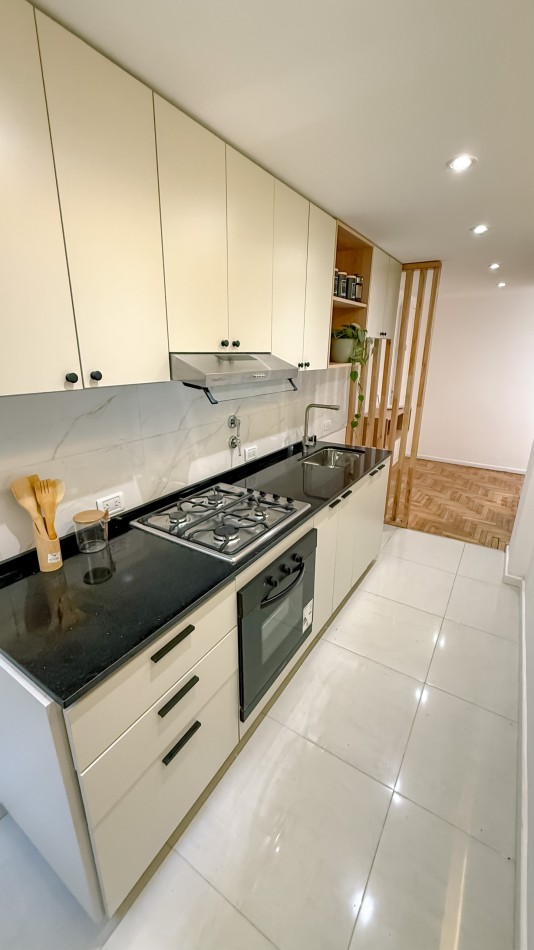 VENTA - DEPTO DOS AMB + DEPENDENCIA - BALCON