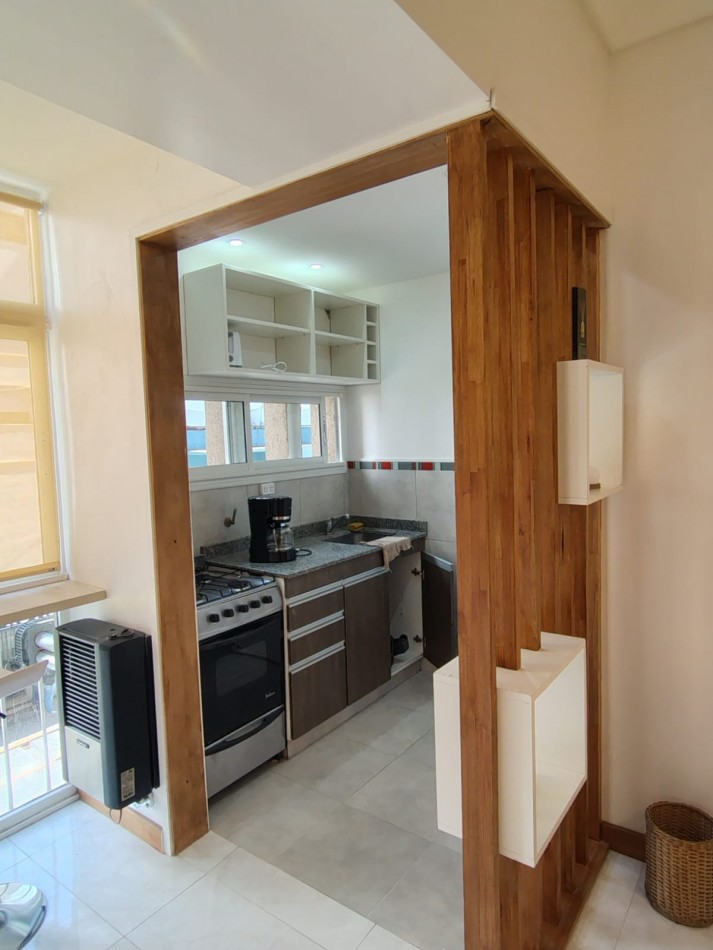 VENTA - DEPTO DOS AMBIENTES - FRENTE - RECICLADO