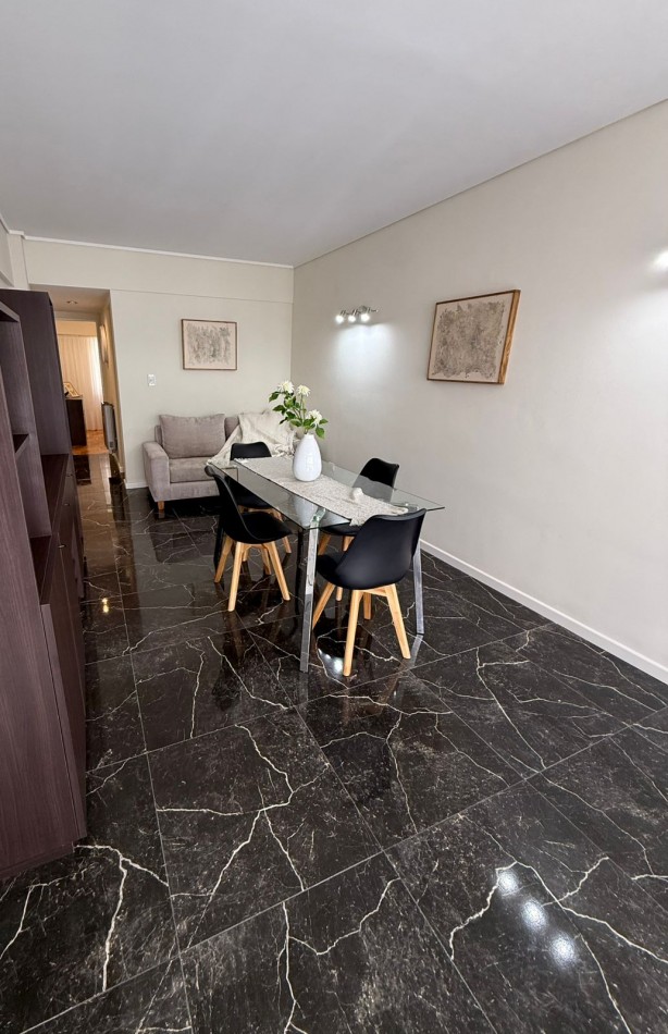 VENTA - DEPTO DOS AMBIENTES MAS DEPENDENCIA - FRENTE -BALCON