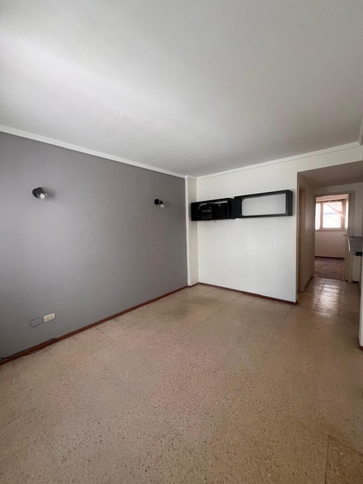 EN ALQUILER DEPARTAMENTO 2 AMB CONTRAFRENTE LUMINOSO