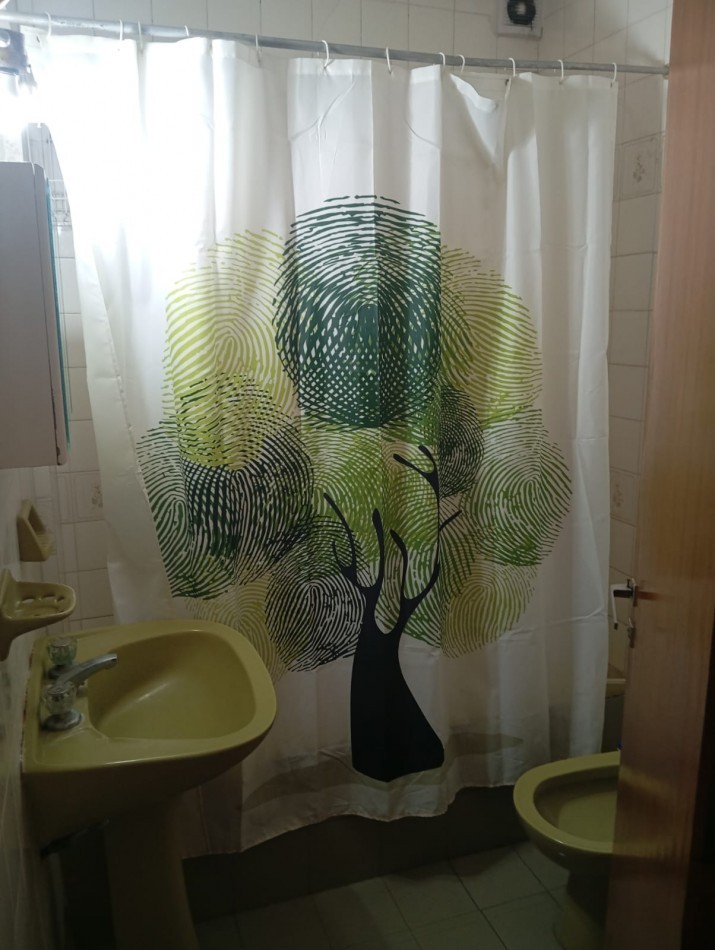 ALQUILER ESTUDIANTES 2026/ MARZO A DICIEMBRE - UN AMBIENTE CON BALCON - PLAZA COLON