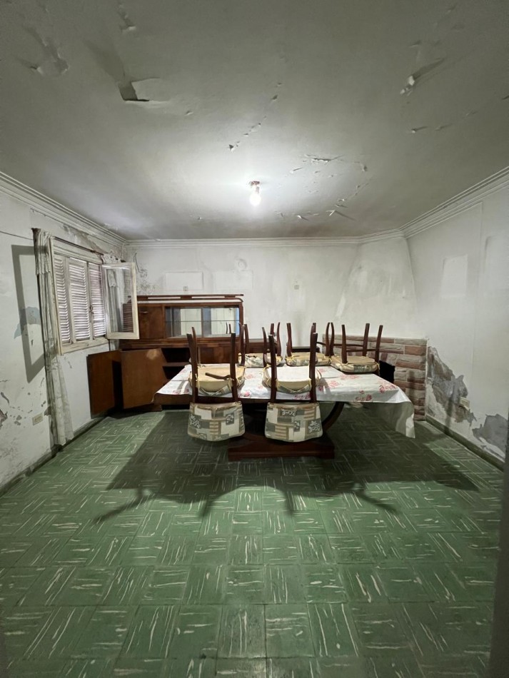 EN VENTA CASA A RECICLAR