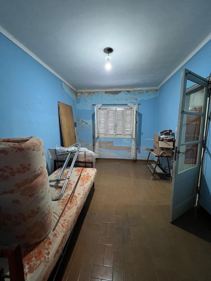 EN VENTA CASA A RECICLAR