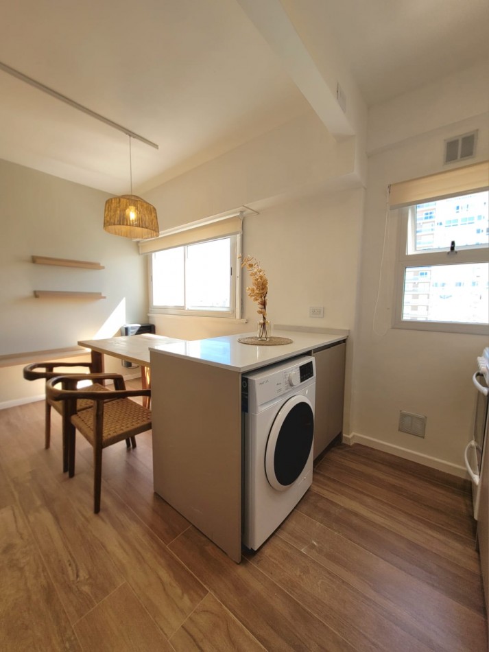 VENTA - DEPTO DOS AMBIENTES RECICLADO - ESPACIO DE COCHERA