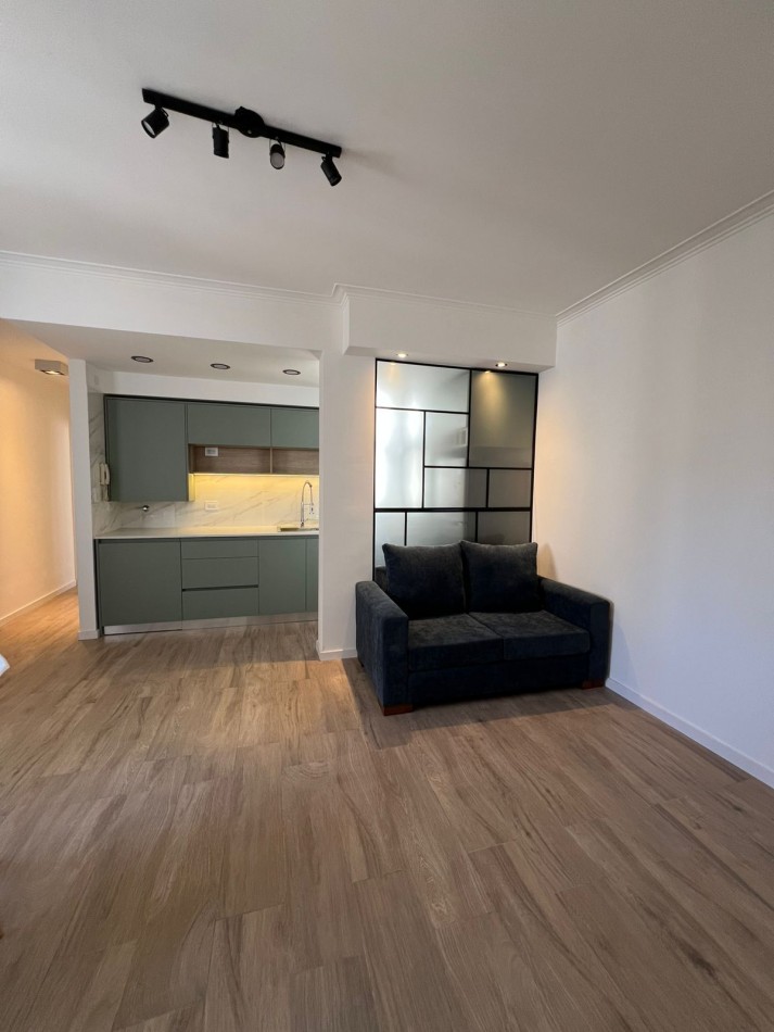 VENTA - DEPTO TRES AMBIENTES - DOS BAÑOS - RECICLADO