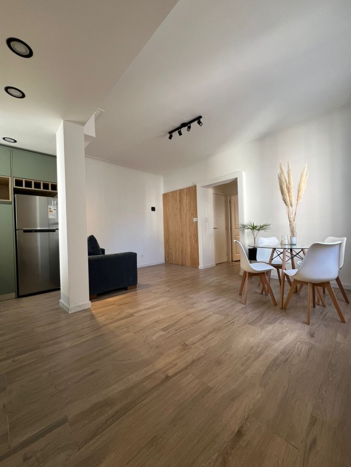 VENTA - DEPTO TRES AMBIENTES - DOS BAÑOS - RECICLADO