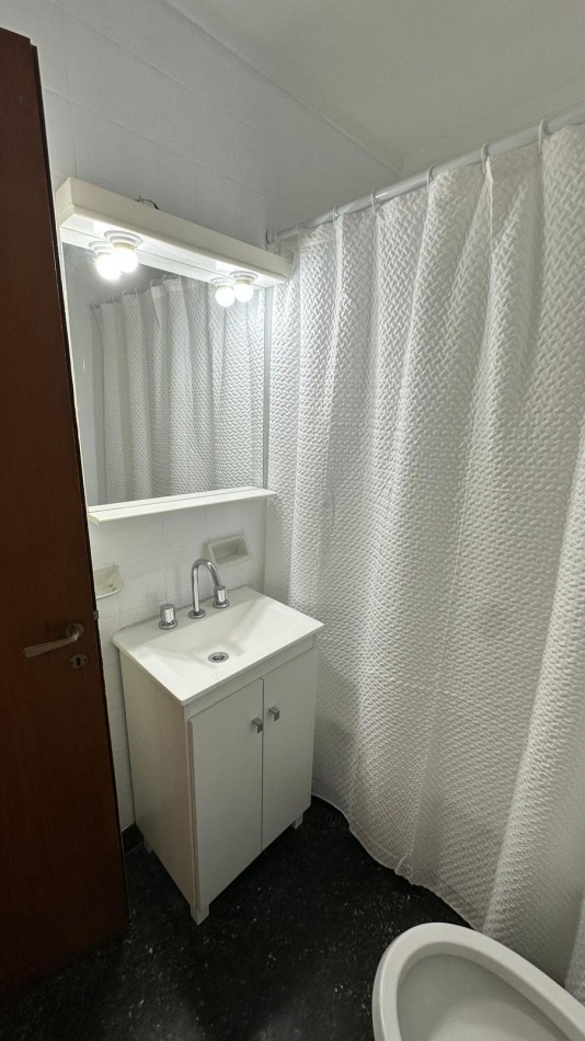 VENTA - DEPTO DOS AMBIENTES - FRENTE 