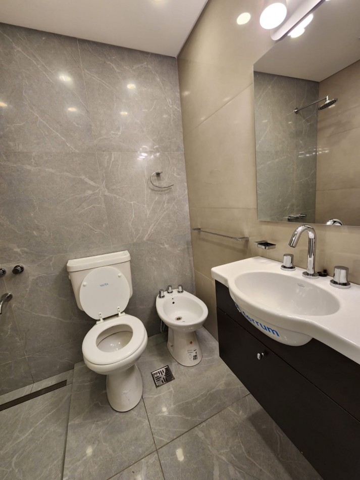 VENTA - DUPLEX 3 AMBIENTES - COCHERA - TUCUMAN Y PASO