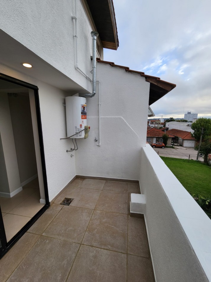 VENTA - DUPLEX 3 AMBIENTES - COCHERA - TUCUMAN Y PASO