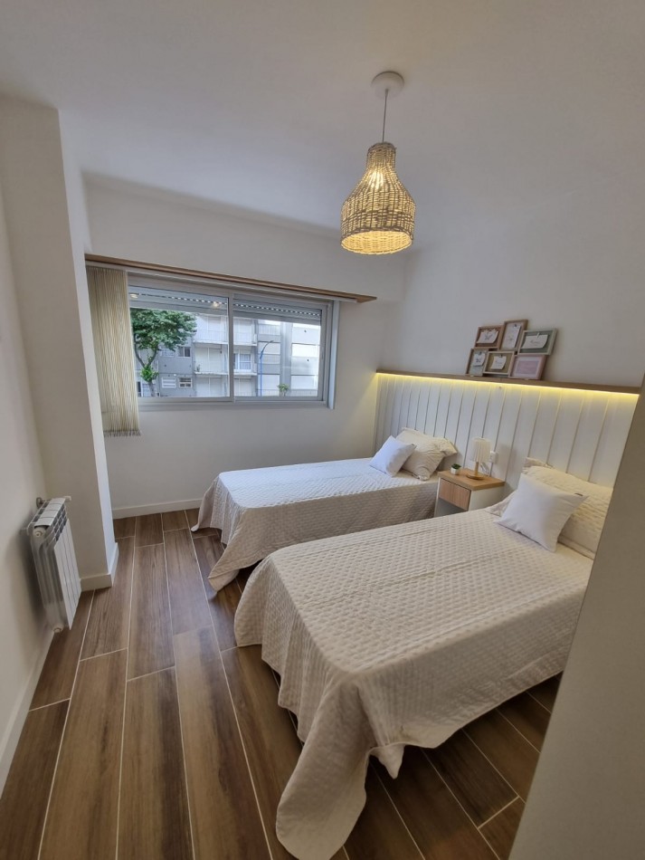 VENTA - DEPTO TRES AMBIENTES - FRENTE - BALCON