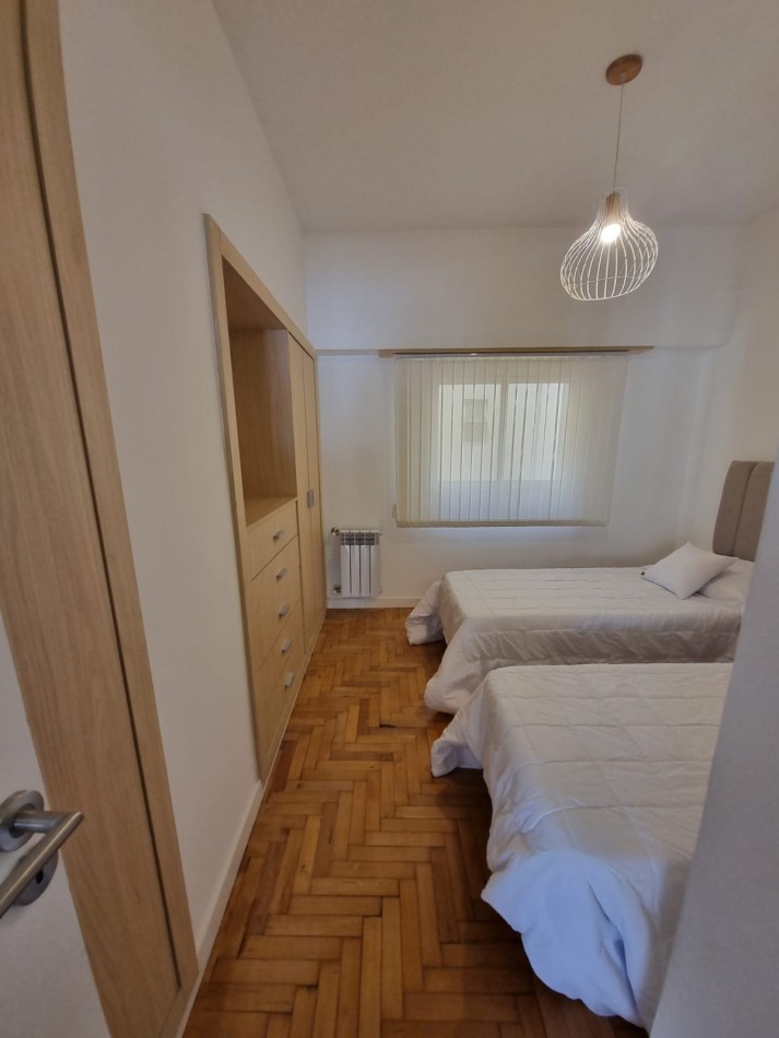 VENTA - DEPTO TRES AMBIENTES - FRENTE - BALCON