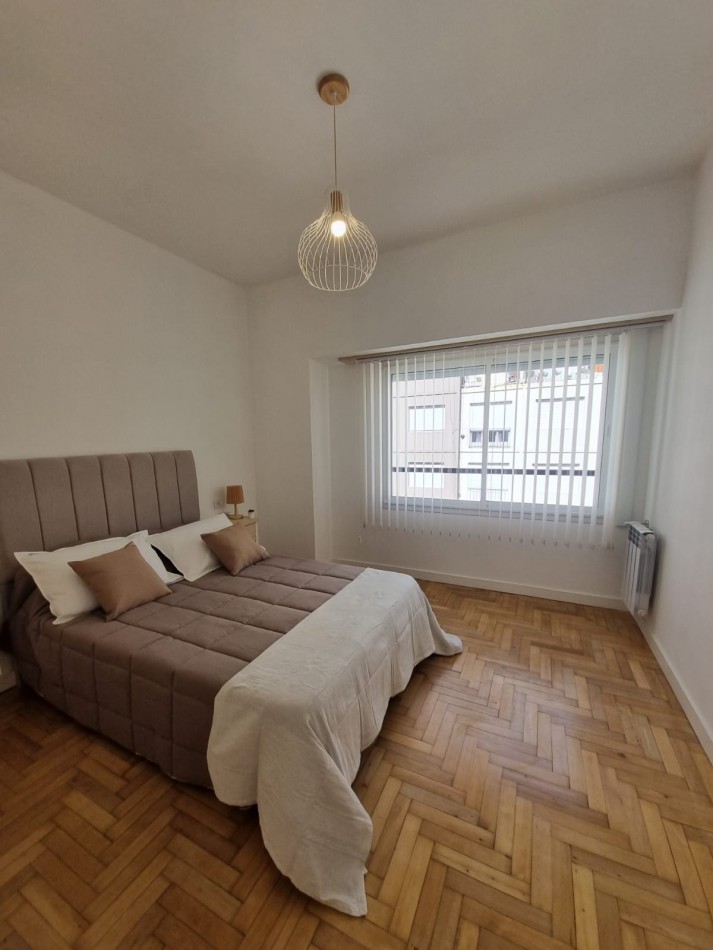 VENTA - DEPTO TRES AMBIENTES - FRENTE - BALCON