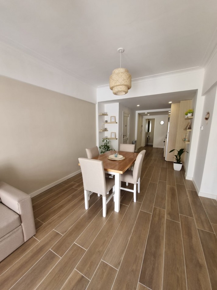 VENTA - DEPTO TRES AMBIENTES - FRENTE - BALCON