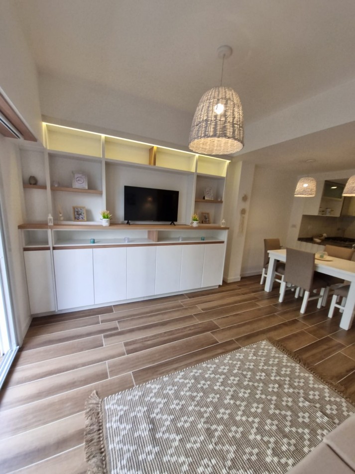 VENTA - DEPARTAMENTO UN AMBIENTE - FRENTE - BALCON