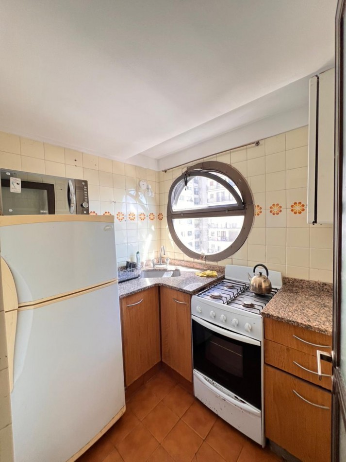 VENTA - DEPTO UN AMBIENTE - FRENTE - BALCON