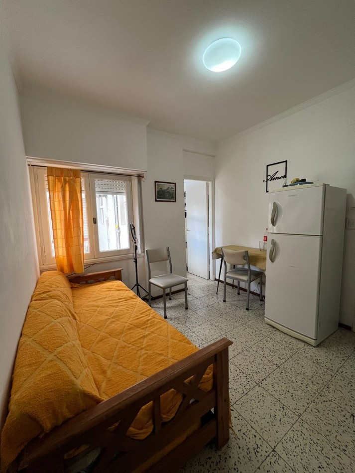 VENTA - DEPTO DOS AMBIENTES - CONTRAFRENTE - PLAZA COLON