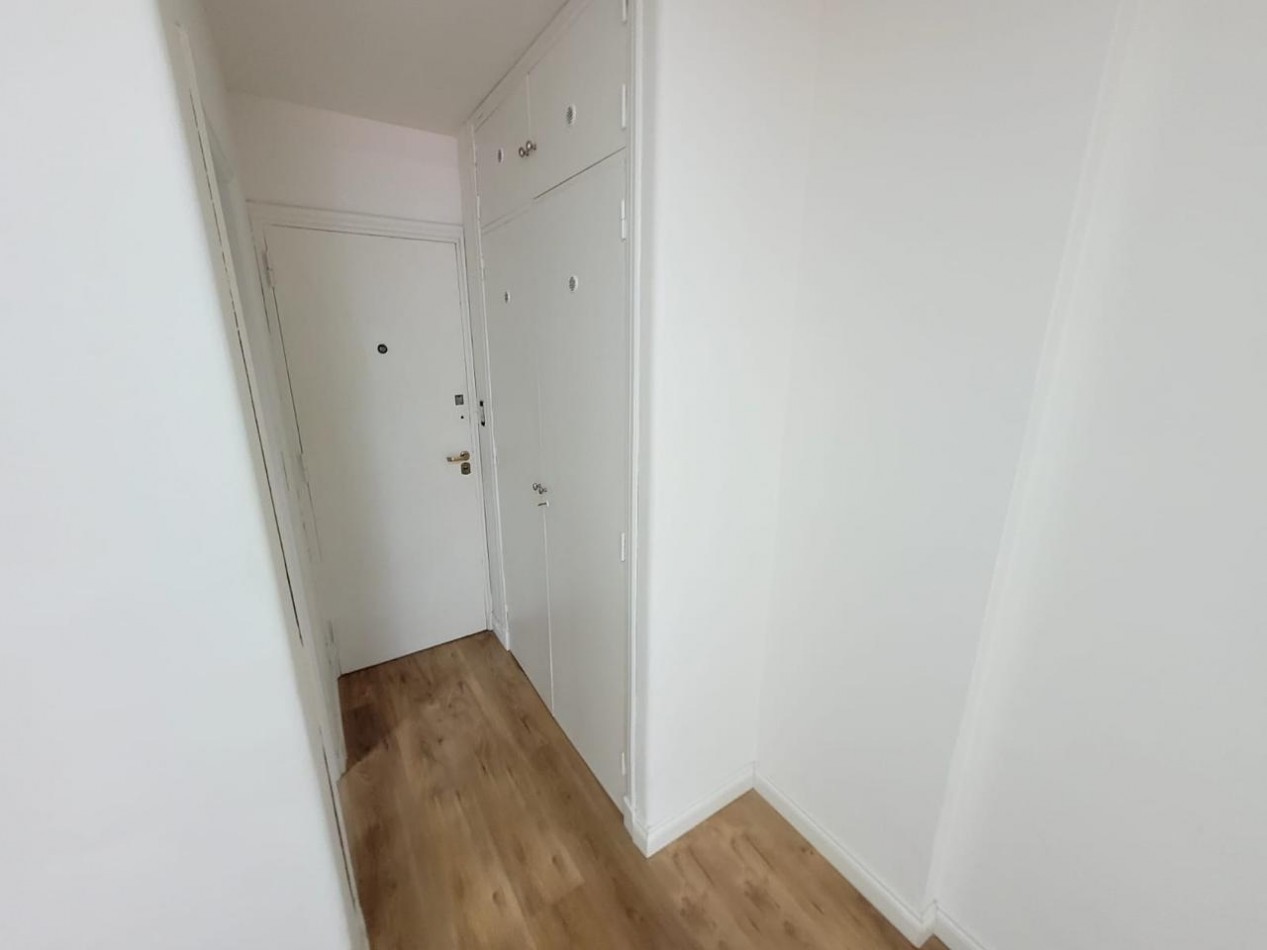 VENTA - DEPTO UN AMBIENTE - FRENTE - BALCON