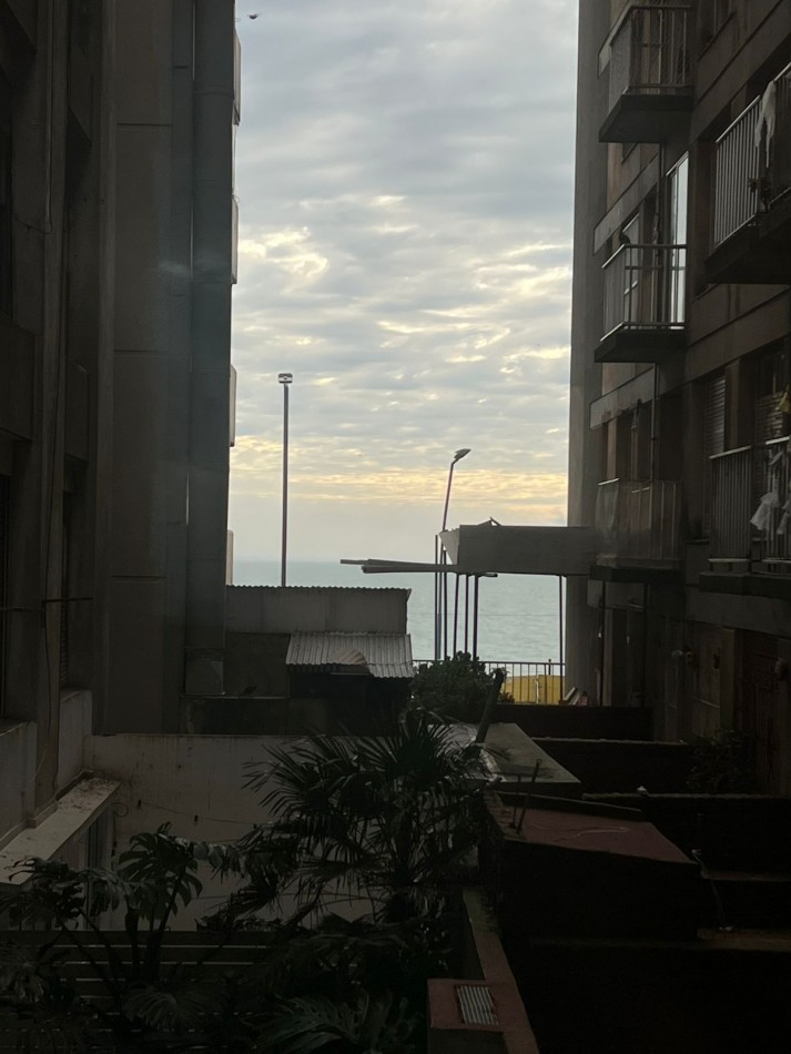 EN VENTA DEPARTAMENTO DE 4 AMBIENTES