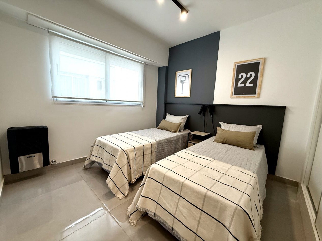 EN VENTA DEPARTAMENTO DE 3 AMBIENTES A LA CALLE CON BALCON