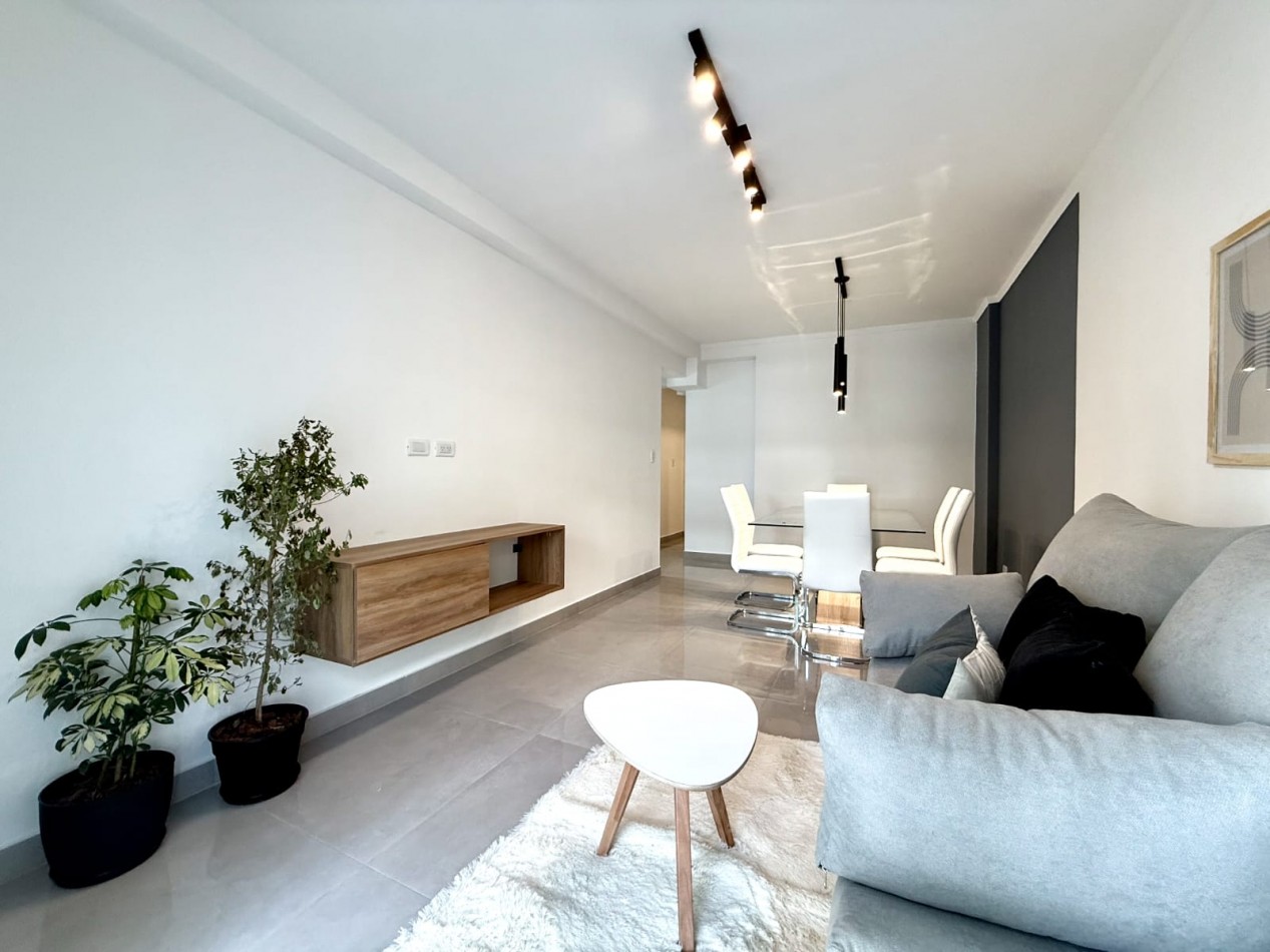 EN VENTA DEPARTAMENTO DE 3 AMBIENTES A LA CALLE CON BALCON