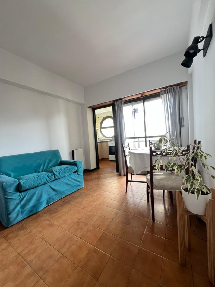 VENTA - DEPTO UN AMBIENTE - FRENTE - BALCON