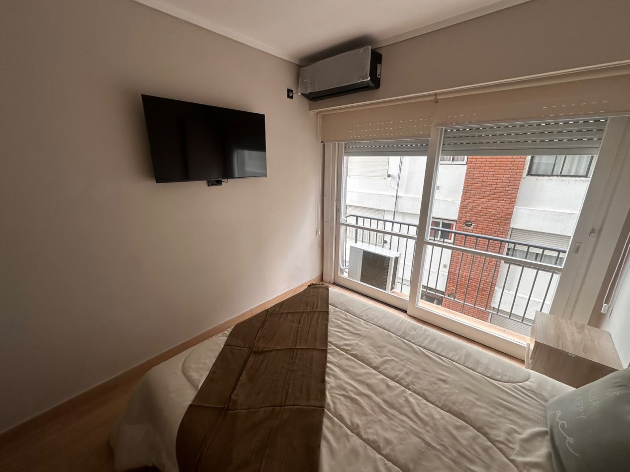 VENTA - AMBIENTE Y MEDIO - BALCON