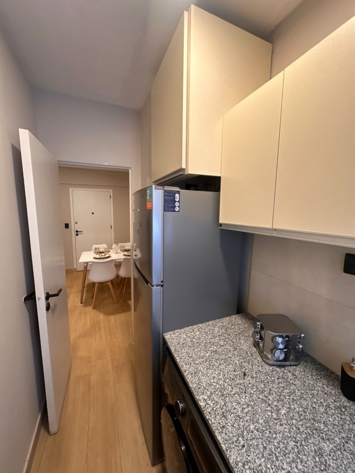 VENTA - AMBIENTE Y MEDIO - BALCON