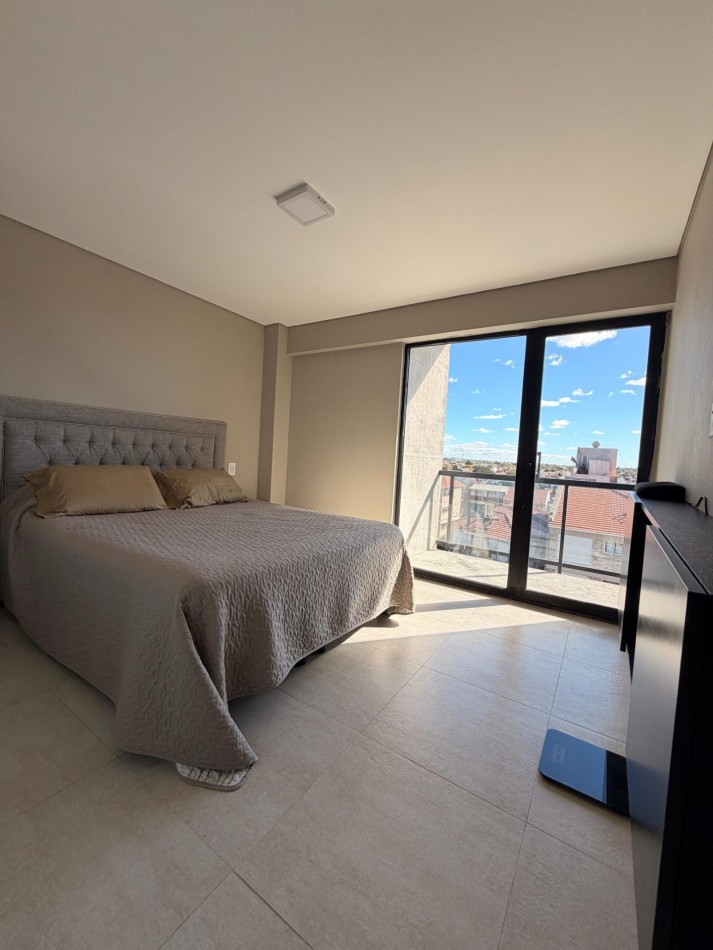 VENTA - DEPTO TRES AMBIENTES - VISTA AL MAR - BALCON - COCHERA 