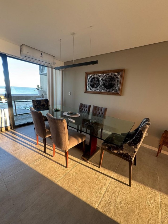 VENTA - DEPTO TRES AMBIENTES - VISTA AL MAR - BALCON - COCHERA 