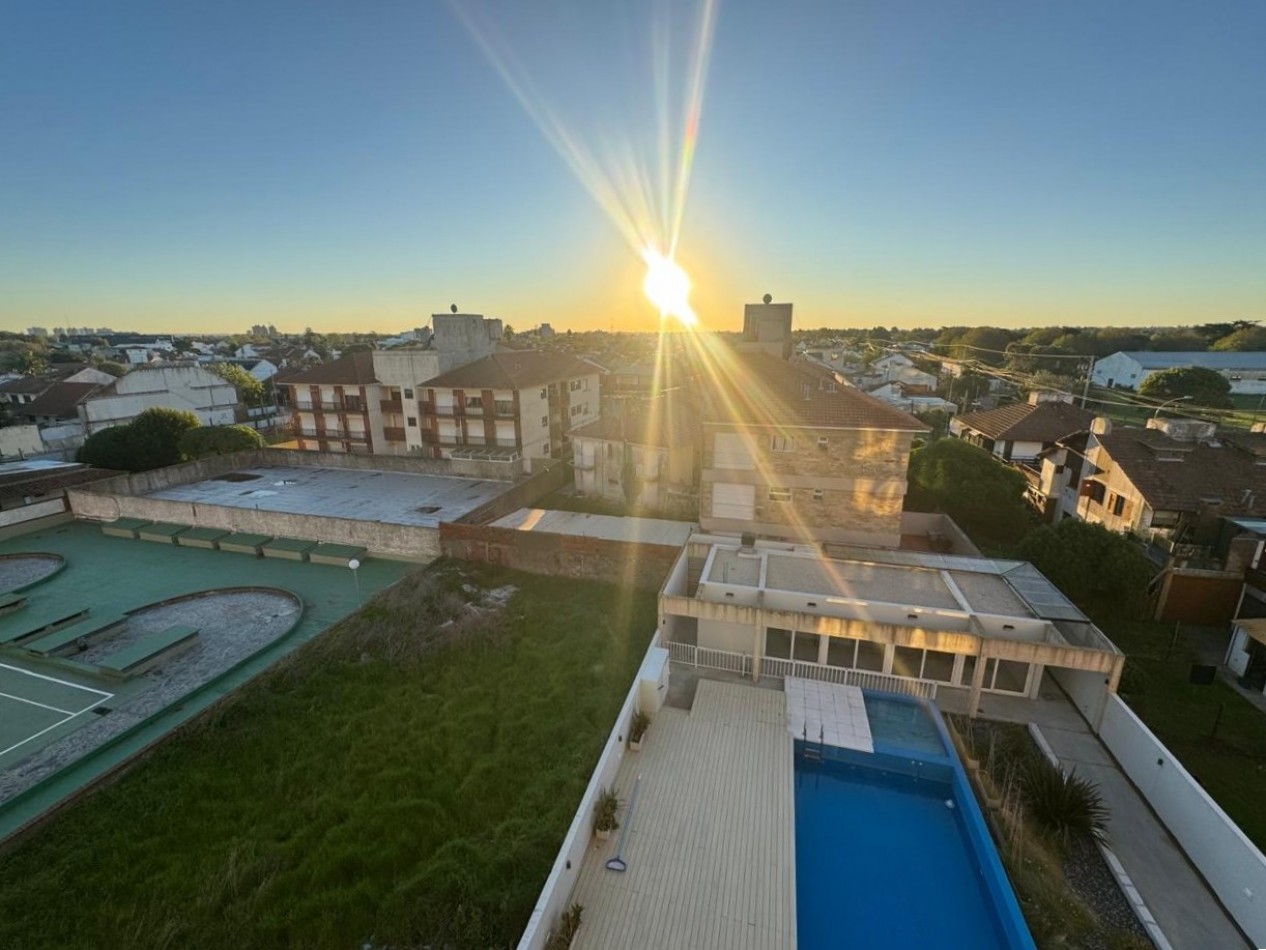VENTA - DEPTO TRES AMBIENTES - VISTA AL MAR - BALCON - COCHERA 