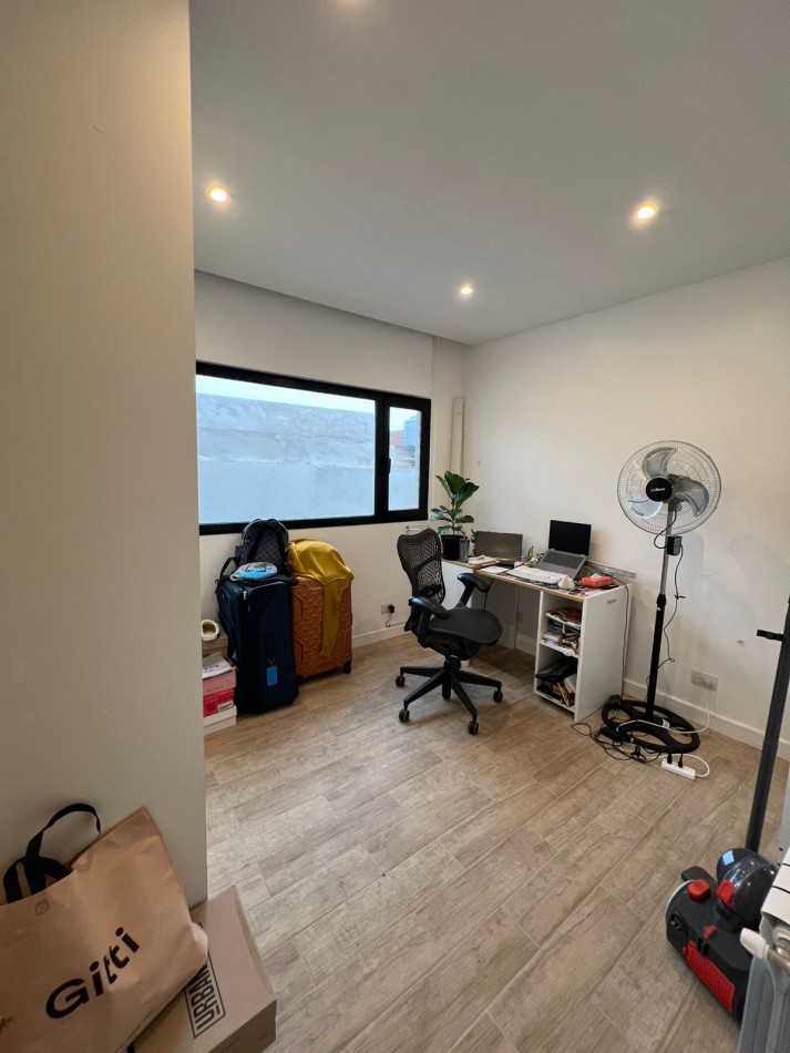 EN VENTA DUPLEX 3 AMBIENTES CON PATIO Y COCHERA
