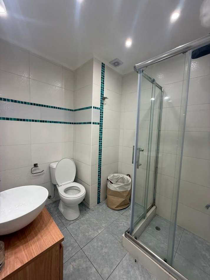EN VENTA DEPTO DE 2 AMBIENTES CON DEPENDENCIA 