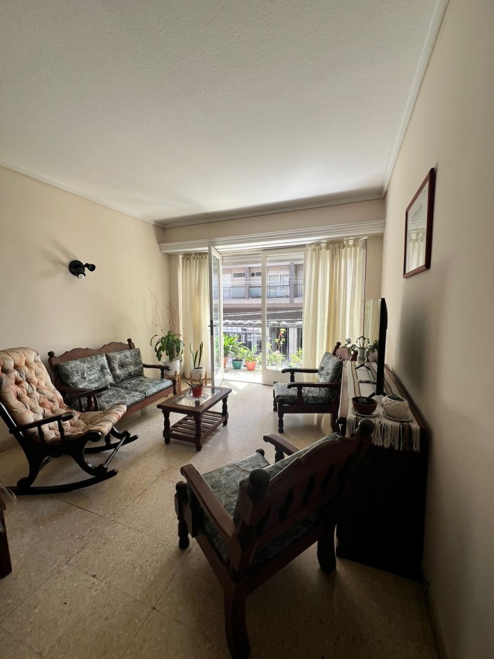 VENTA - DEPTO CUATRO AMBIENTES - DOS BALCONES - ALDREY
