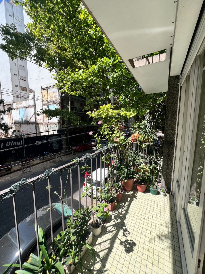 VENTA - DEPTO CUATRO AMBIENTES - DOS BALCONES - ALDREY