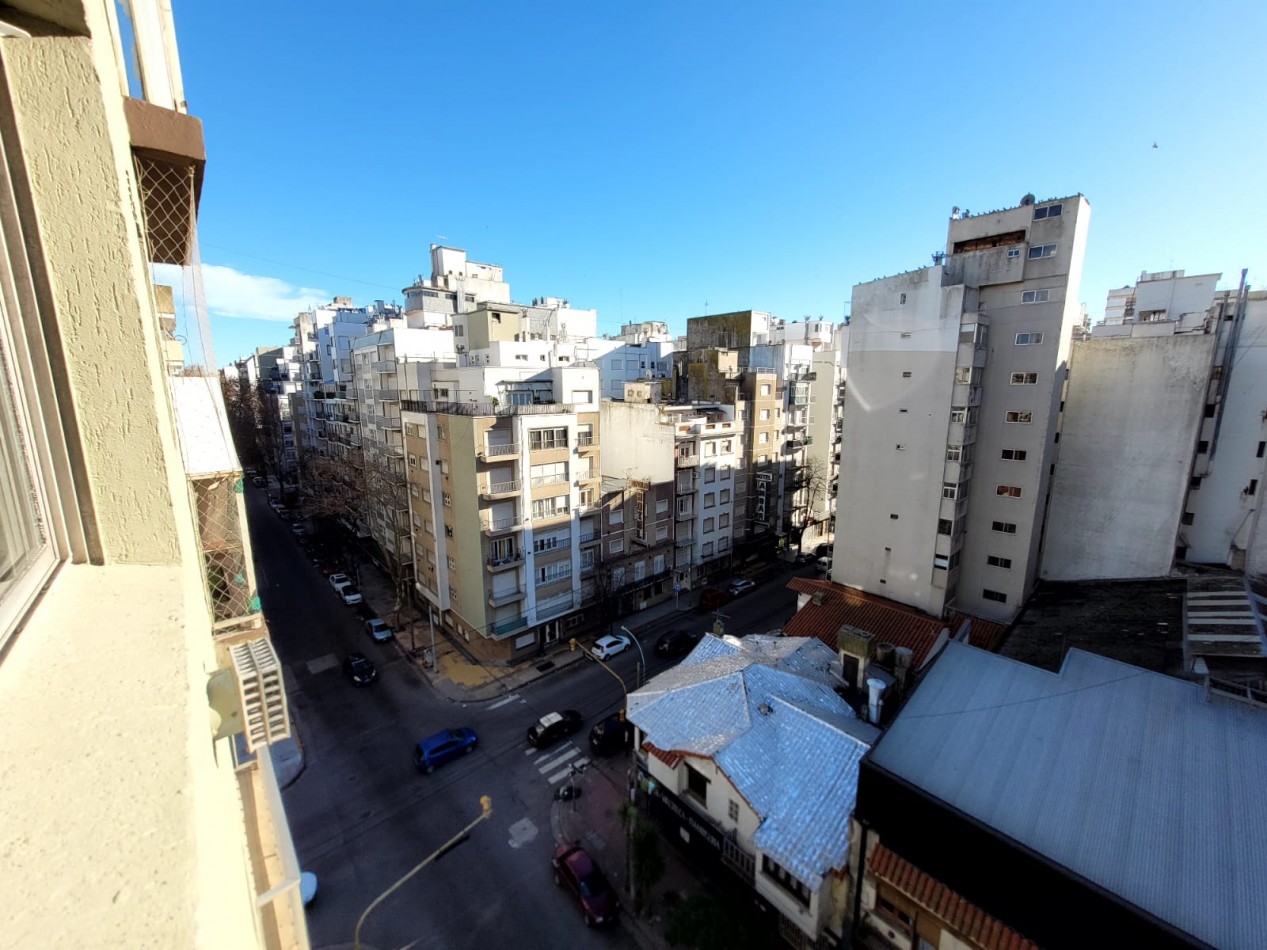 VENTA - DEPTO UN AMBIENTE - FRENTE - ALDREY