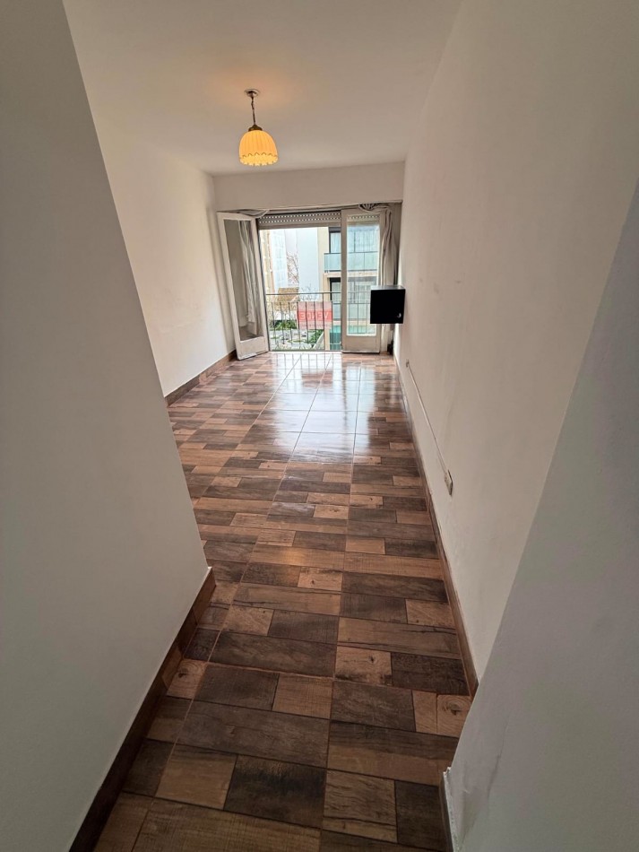 VENTA - MONOAMBIENTE EN ESTADO ORIGINAL A LA CALLE - ZONA ALDREY 