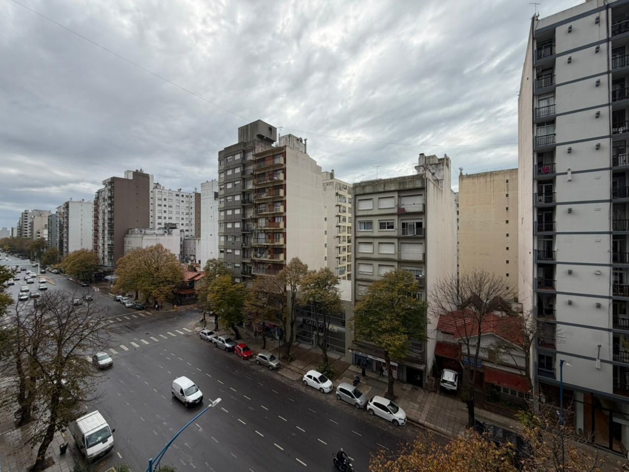 VENTA DEPTO 1 AMBIENTE A LA CALLE.