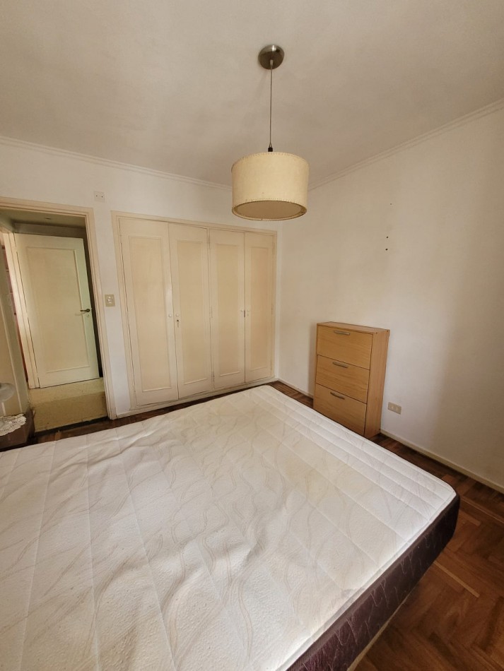 VENTA - DEPTO DOS AMBIENTES - FRENTE - BALCON - PLAZA COLON