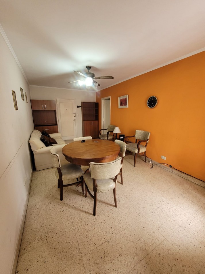 VENTA - DEPTO DOS AMBIENTES - FRENTE - BALCON - PLAZA COLON