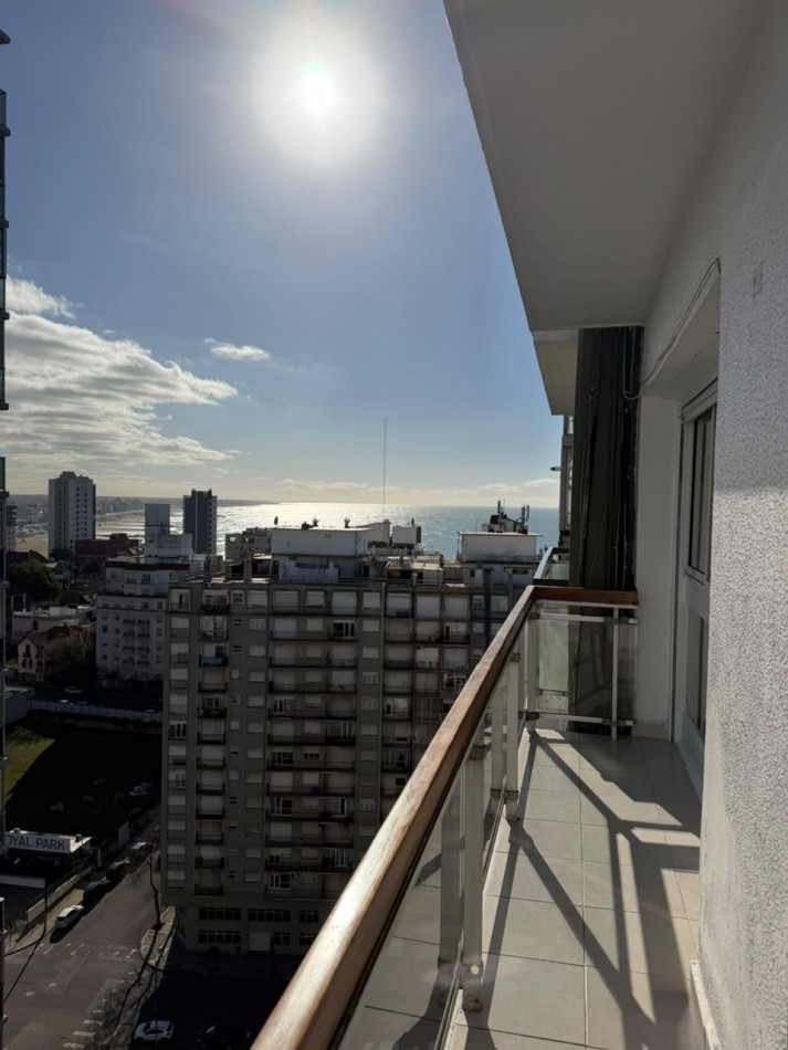 VENTA - DEPTO DOS AMBIENTES - VISTA PANORAMICA - COCHERA