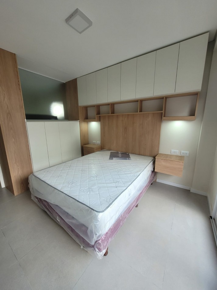 VENTA - DEPTO DOS AMBIENTES - FRENTE - PLAZA COLON