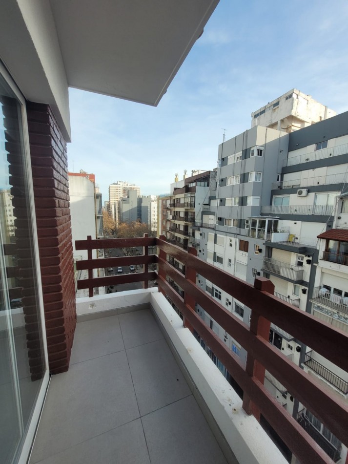 VENTA - DEPTO DOS AMBIENTES - FRENTE - PLAZA COLON