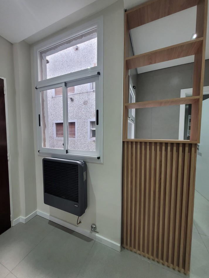 VENTA - DEPTO DOS AMBIENTES - FRENTE - PLAZA COLON