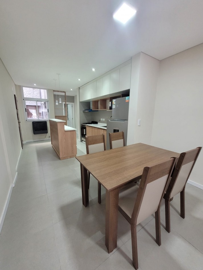 VENTA - DEPTO DOS AMBIENTES - FRENTE - PLAZA COLON