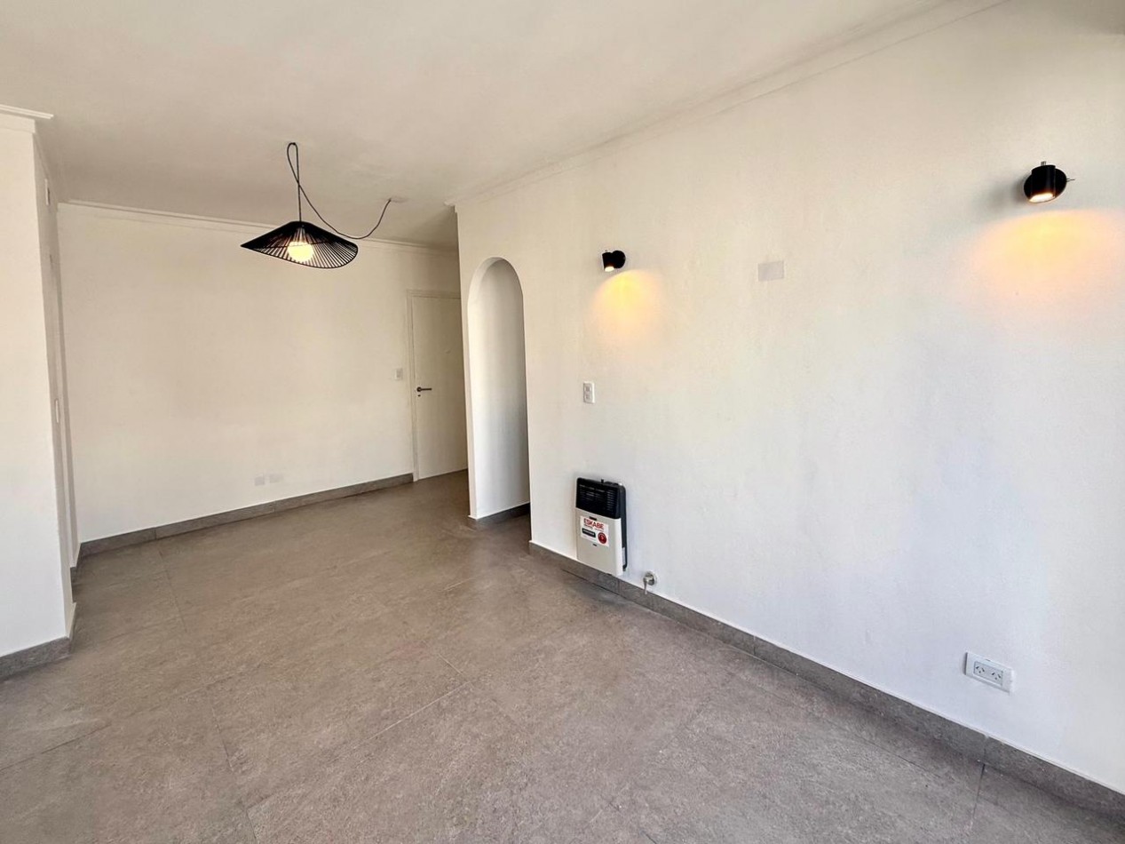 VENTA - DEPARTAMENTO PLAZA COLON - DOS AMBIENTES - FRENTE