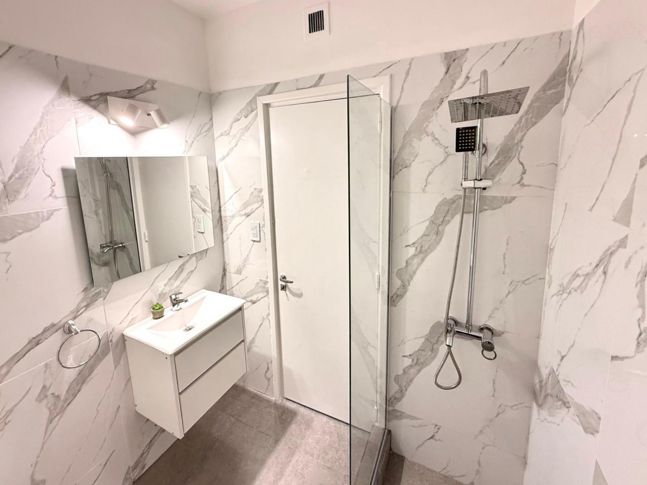 VENTA - DEPARTAMENTO PLAZA COLON - DOS AMBIENTES - FRENTE